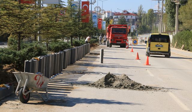 Ilgaz’da karayolları bordürleniyor