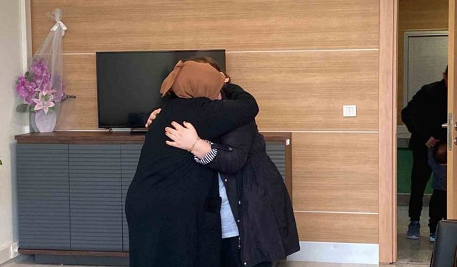 Çankırılı anne kız 28 yıl sonra kavuştu