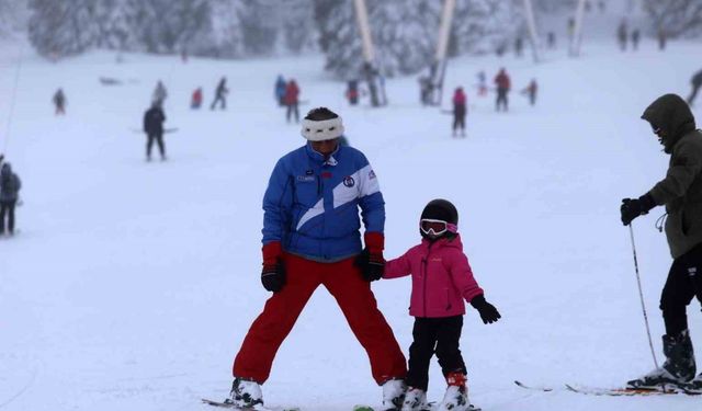 Yılbaşı öncesi Uludağ’da pistler doldu taştı