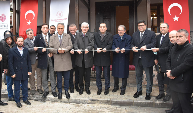 Çerkeş Tarihi Demirci Şeyh Camii ibadete açıldı