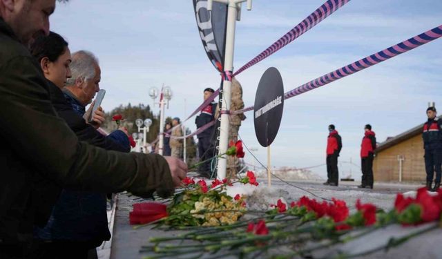 Kartalkaya’da yangında hayatını kaybedenler anıldı