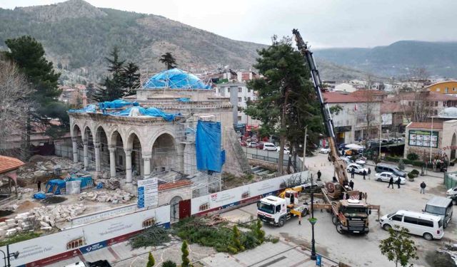 Tokat’ta tarihi cami restorasyonunda mezarlara ulaşıldı