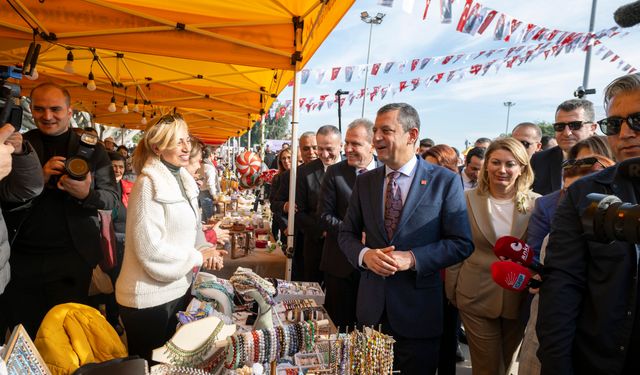 CHP Genel Başkanı Özel, Mersin'de üretici kadınlarla buluştu