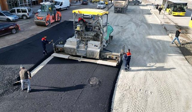 Çankırı Belediyesi son bir yılda 21 Bin Ton asfalt serimi gerçekleştirdi