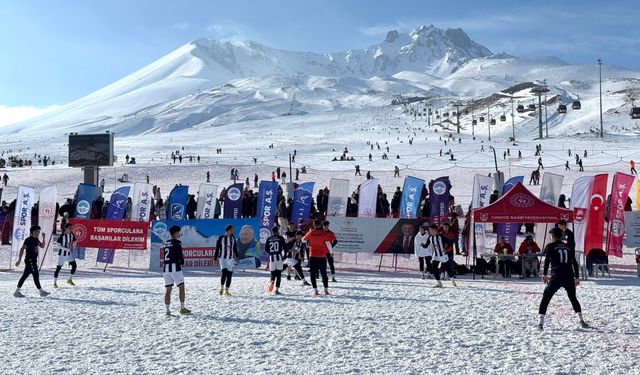 Erciyes’te Kar Ragbi Türkiye Şampiyonası heyecanı başladı