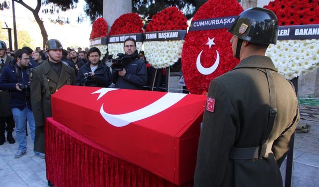 Evlilik yıl dönümünde şehit düştü, kızının doğum gününde toprağa verildi