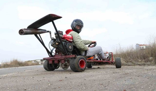 Hurda malzemeler ve çapa motoru ile yaptığı araç saatte 100 kilometre hıza ulaşıyor