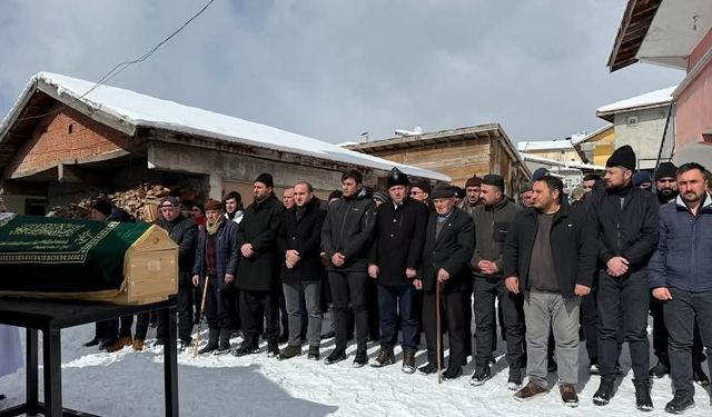 Şehit annesi son yolculuğuna uğurlandı