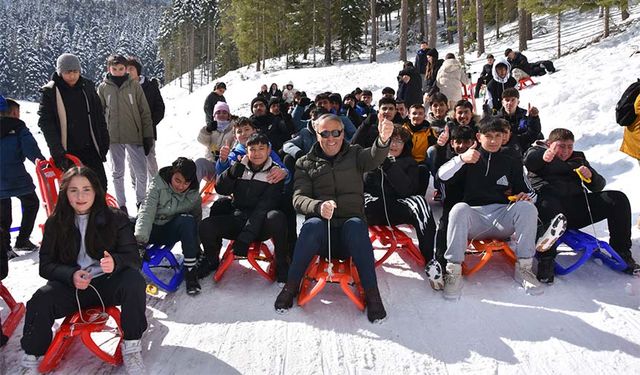 Başkan Sopacı gençlerle Ilgaz’da doyasıya eğlendi