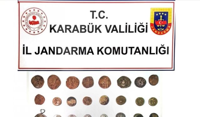 Karabük’te 4 kişi 45 sikke ile yakalandı