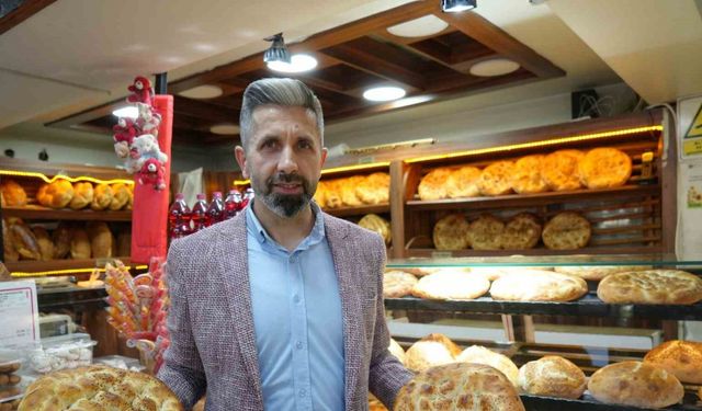 Kastamonu’da 3 metrelik Ramazan pidesi 600 liraya satıldı