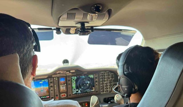 23 Nisan’da pilot koltuğuna geçen çocuklar Ankara semalarında uçtu