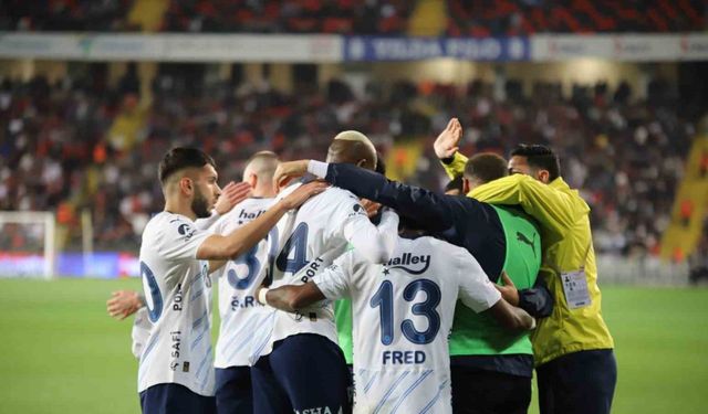 Fenerbahçe, bu sezon 6. kez geriden gelerek kazandı