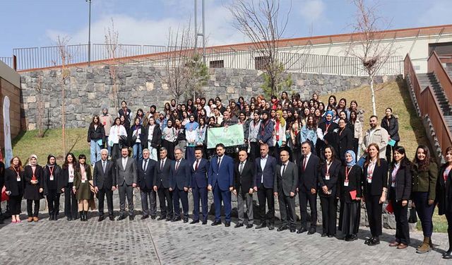 "Maziden Atiye Ahlat" Öğrenci Programı başladı