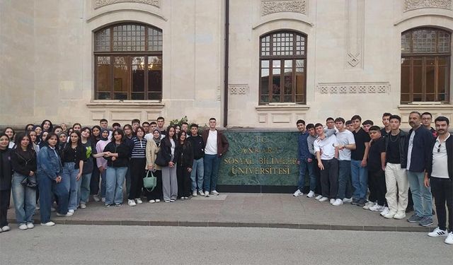 Nevzat Ayaz SBL öğrencileri kariyer gezisi düzenledi