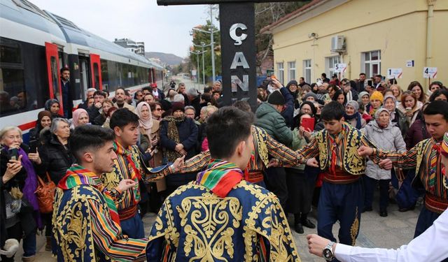 Tuz Ekspresi yolcu sayısı dört bine ulaştı