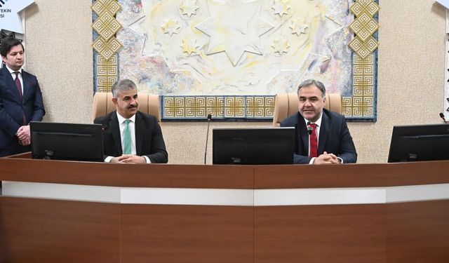 Yeni Rektör Mevlüt Karataş’tan İlk İcraat: Dezenformasyon Bültenleri Kaldırıldı
