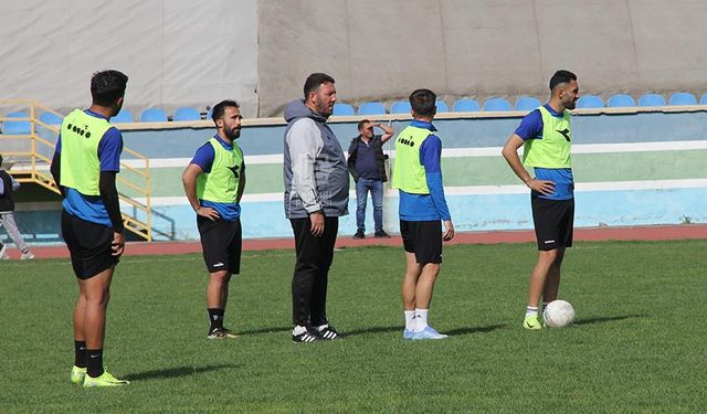 Çankırı FK baraj maçı için Salı günü topbaşı yapıyor