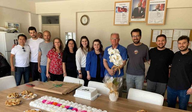 Emekliye ayrılacak okul müdürünü şaşırtan tören