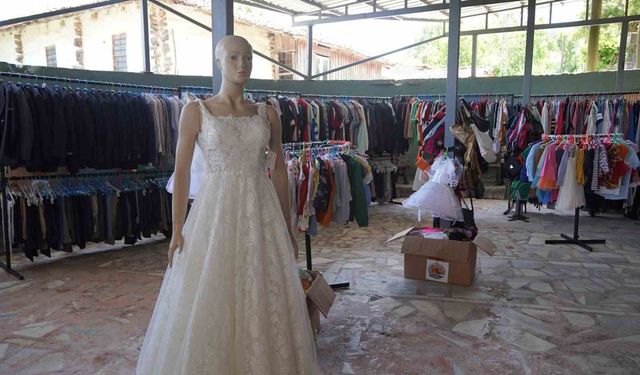 Gezici mağaza kırsalda yüzleri güldürdü