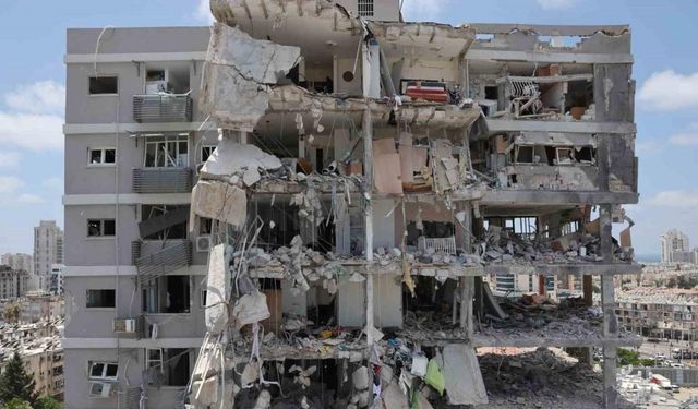 İran: İsrail saldırılarında can kaybı 224’e yükseldi