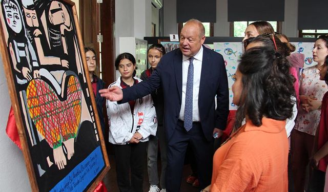 “İki Fırça Tek Yürek" sergisi sanatseverlerle buluştu