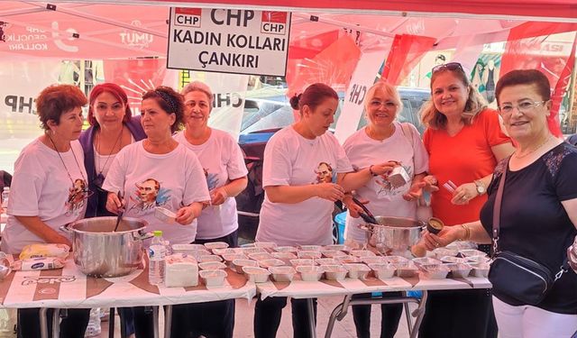 CHP Çankırı İl Kadın Kollarından Muharrem Ayında Aşure İkramı