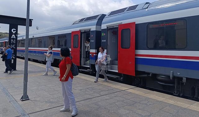 Çankırı'da YKS hassasiyeti! Tren Garında turistlere sessiz karşılama
