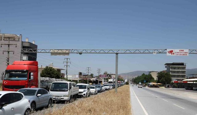 Araç kuyruğunun bir ucu Aydın, diğer ucu Muğla’da