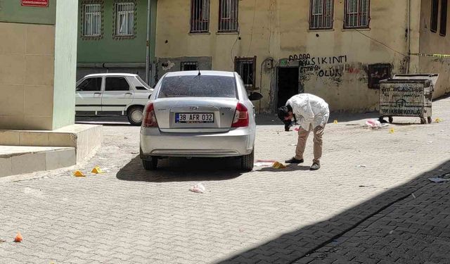 Cuma namazı sonrası kanlı pusu: 2 yaralı