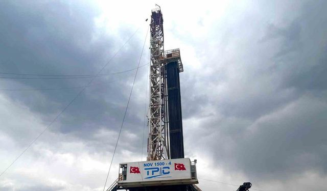 Kato Dağı’nda petrol heyecanı: 2 bin 800 metreye inildi