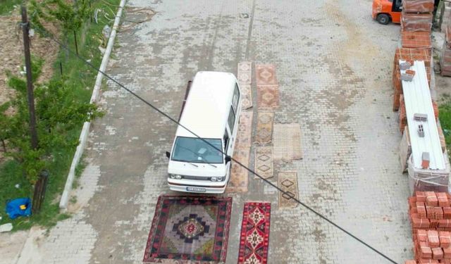 Manisa’da şaşkına çeviren halı eskitme yöntemi