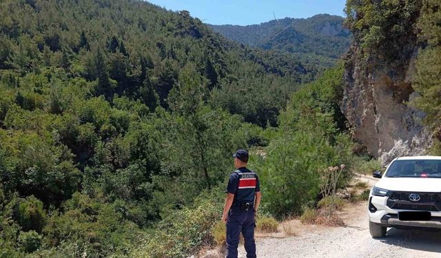 Milli Park’ta yasak alana giren 12 kişiye 35 bin lira ceza
