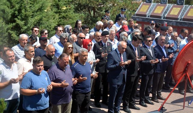 Çankırı’da 15 Temmuz törenleri şehitlik ziyaretleri ile başladı