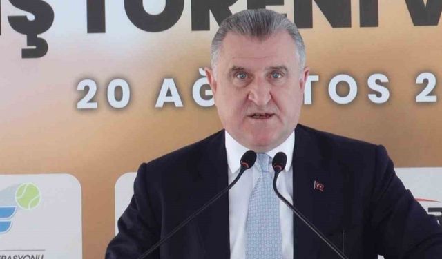 Bakan Bak: "‘Terörsüz Türkiye’ projesi çerçevesinde Cudi Dağı’nda artık roket sesi değil, raket sesleri dinleniyor"
