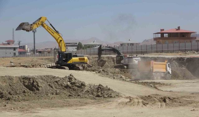 Van’da 800 yataklı şehir hastanesinin inşaatı sürüyor