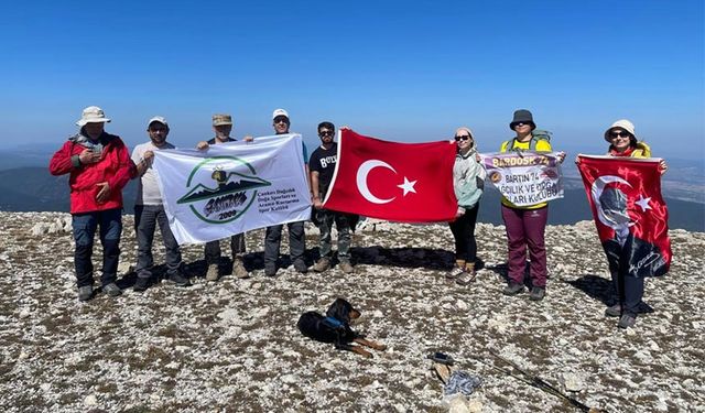 Dağcılar, 30 Ağustos Zafer Bayramı’nda Ilgaz Dağı’na tırmandı
