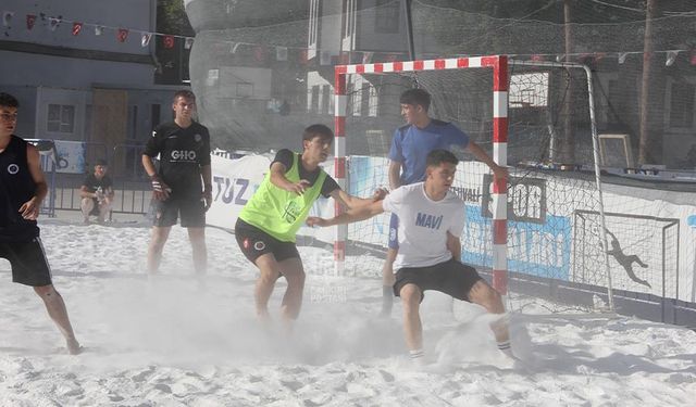Çankırı'da gözleri yaşartan Tuz Futbolu Turnuvası