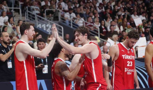 A Milli Erkek Basketbol Takımı, son 16 turunda İsveç ile karşılaşacak