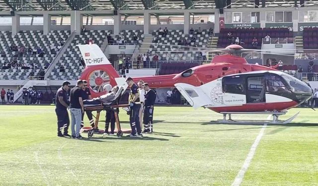 Amasya’da maç öncesi stadyuma ambulans helikopter indi