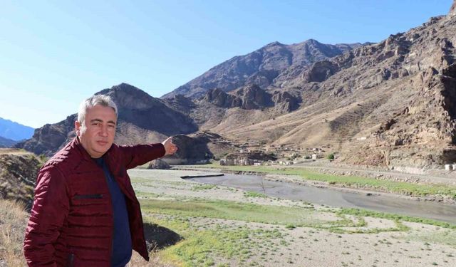 Baraj suları çekildi, tabiat yeniden yeşerdi