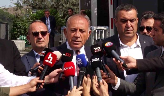Gürsel Tekin CHP’nin Sarıyer’deki binasına geldi: "Biz Aziz İhsanlara yenilmeyeceğiz"