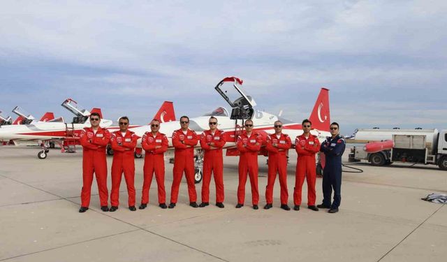 Türk Yıldızları’ndan Hürjet vurgusu