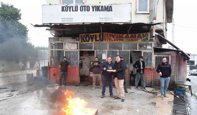 Yangın ihbarına giden itfaiyecileri pastayla karşıladılar