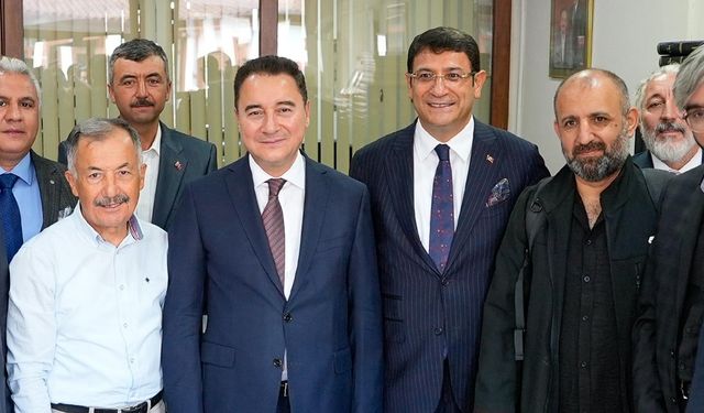 SİYASET