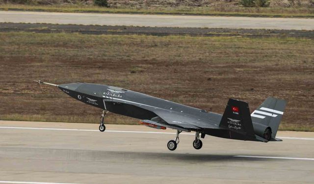 Bayraktar KIZILELMA’dan ilk atışta hedefler tam isabet