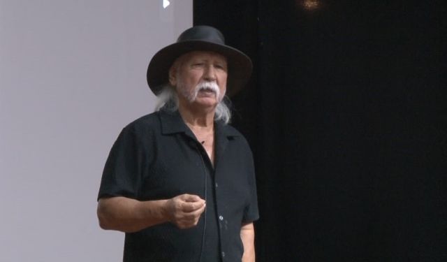 Prof. Dr. Üşümezsoy: "7.8’lik deprem için 400 km gerekir, Marmara Denizi ise 150 km"