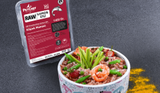 Zülays'ın Yeni Sezona Damga Vuracak Kaşe Kaban Modelleri