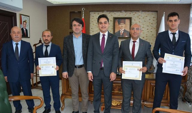 Dijital Tapu ve e-Arşivde Türkiye'de İlk Olan Yapraklı Ödüllendirildi