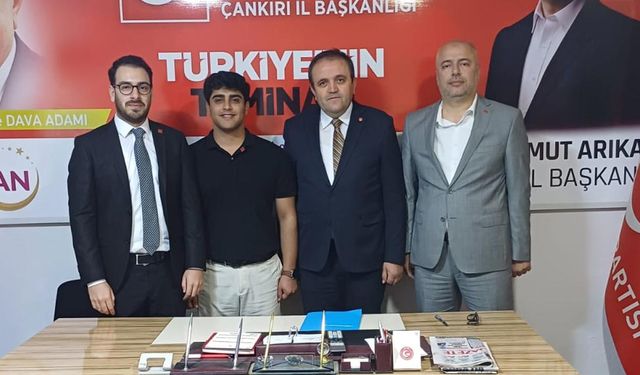 SİYASET